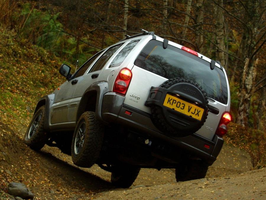  Jeep Cherokee Sport 2003 года  (UK) (фото 3 из 5)